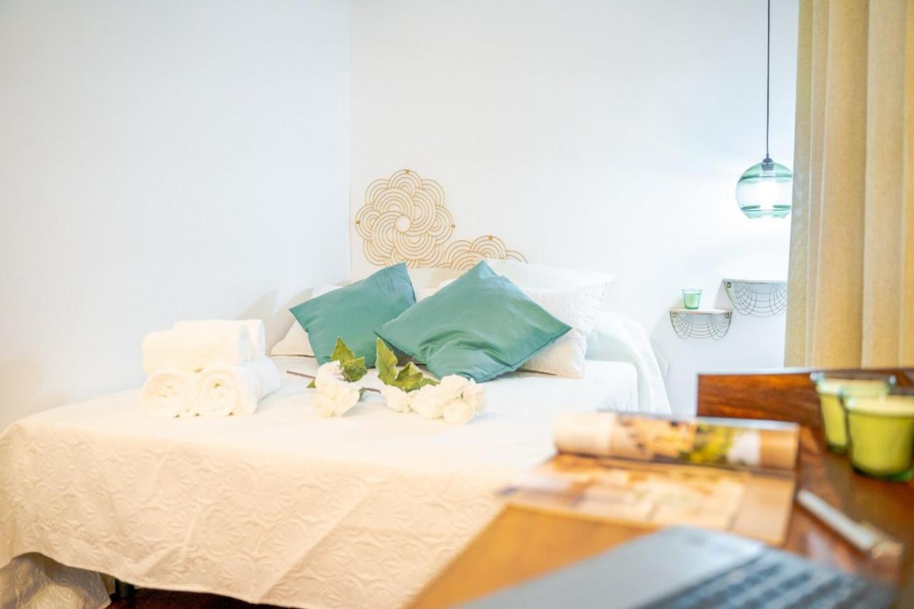 Expoholidays-Apartamentos Almeria Centro Parking Gratis Buitenkant foto